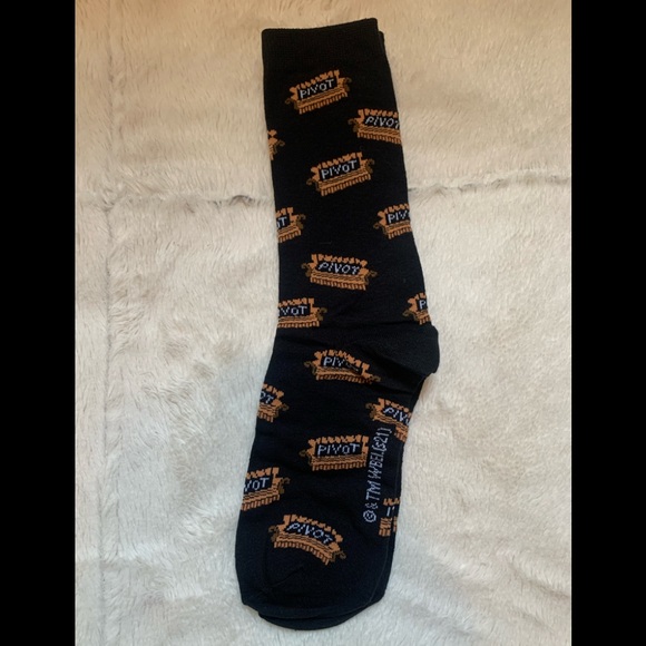 Never worn Friends ‘pivot’ pair of socks - Picture 1 of 2